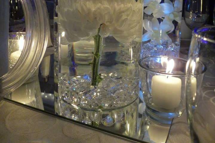 Floating candle centerpieces