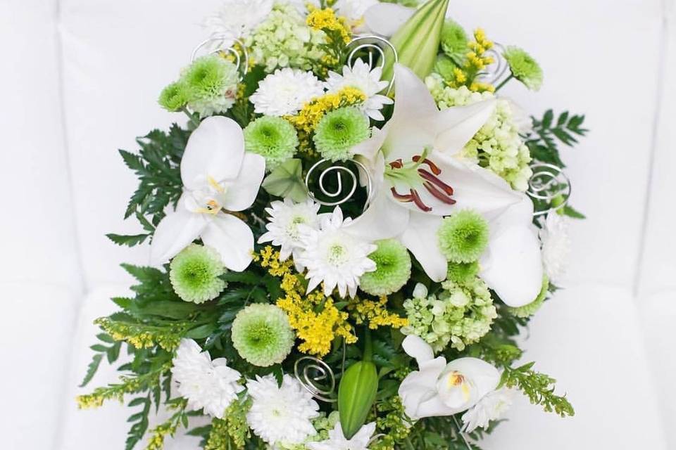 White and green bouquet