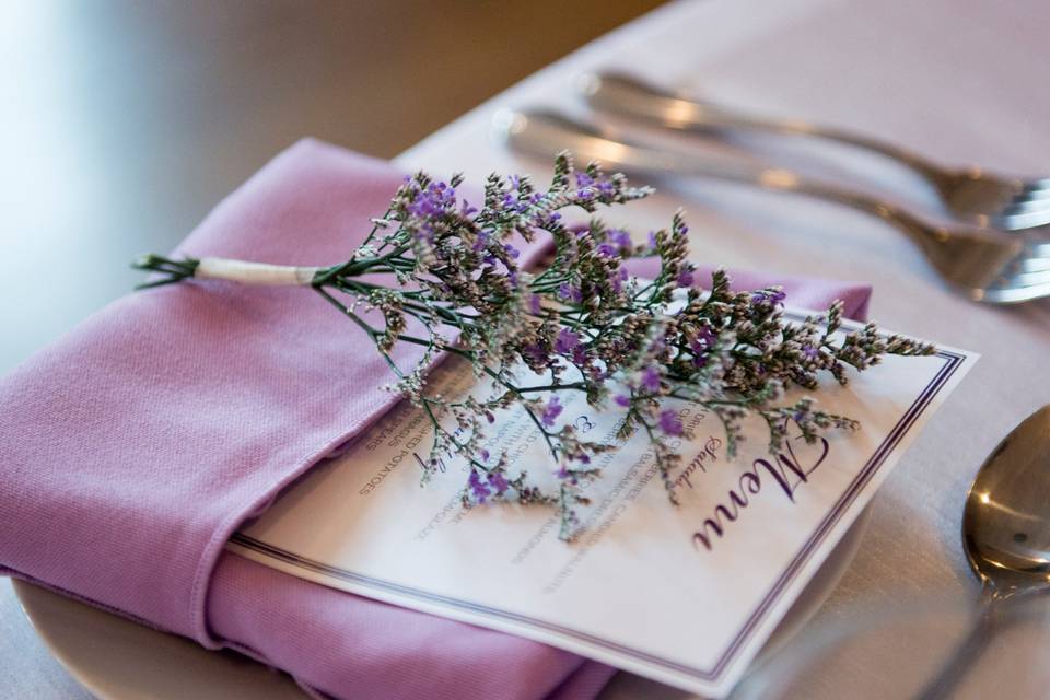 Flower napkin accents