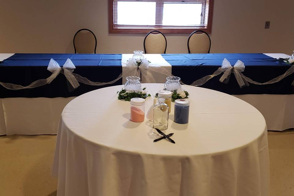 Sweetheart table setup