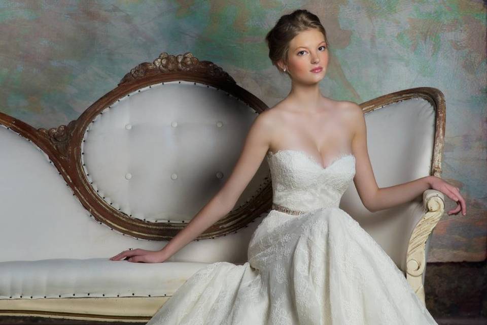 Mona Lisa Bridal Gallery