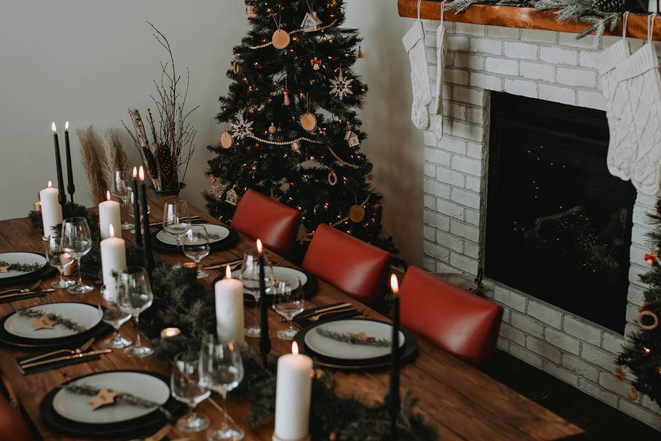 Holiday table setting