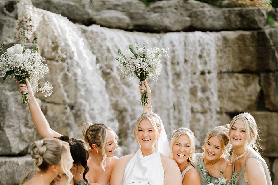 Bridesmaids - Whistle Bear