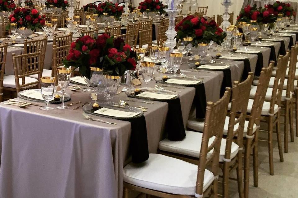 Winter Wedding Table Setup