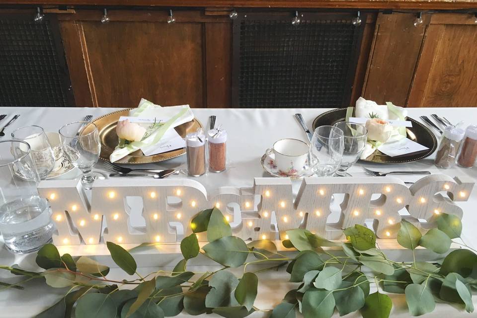 Winter Wedding Table Setup