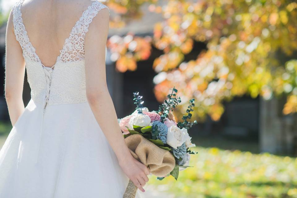 A moment fro the bridal party