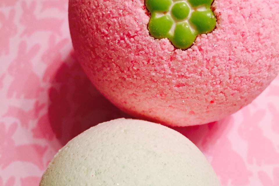 Sweet Botanicals Bath Bomb