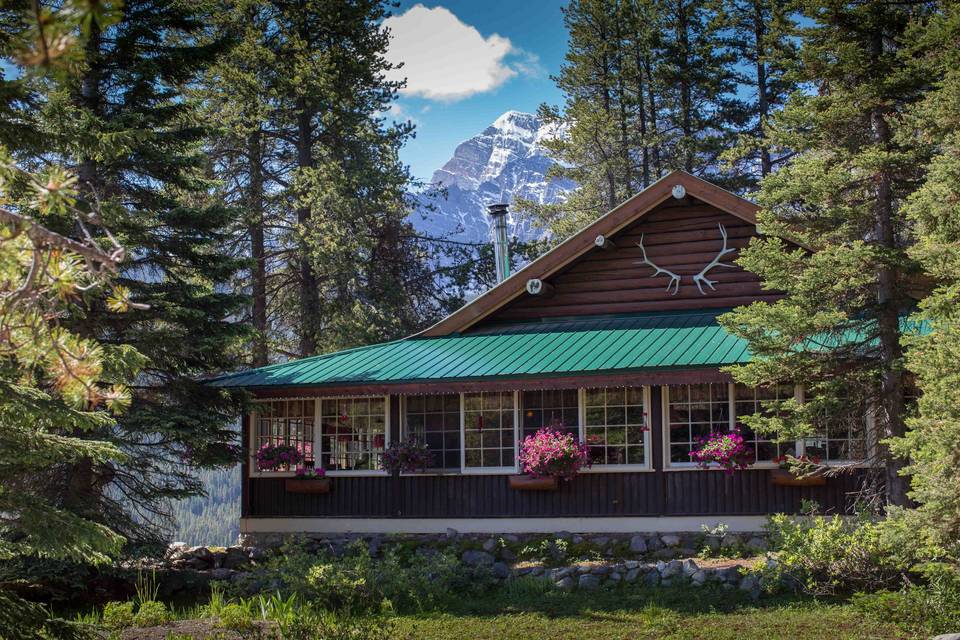 Storm Mountain Lodge