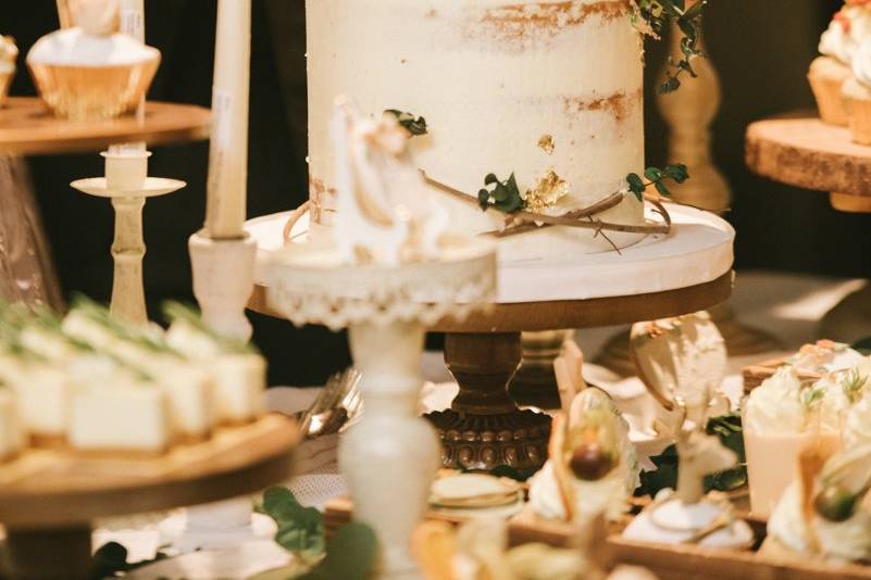 Cutting the cake