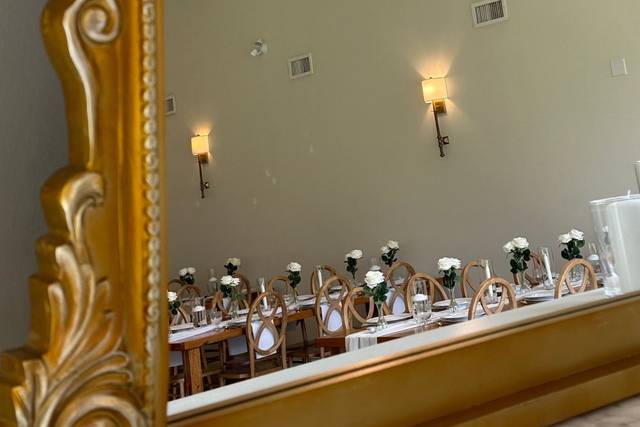 Romantic reception ambiance