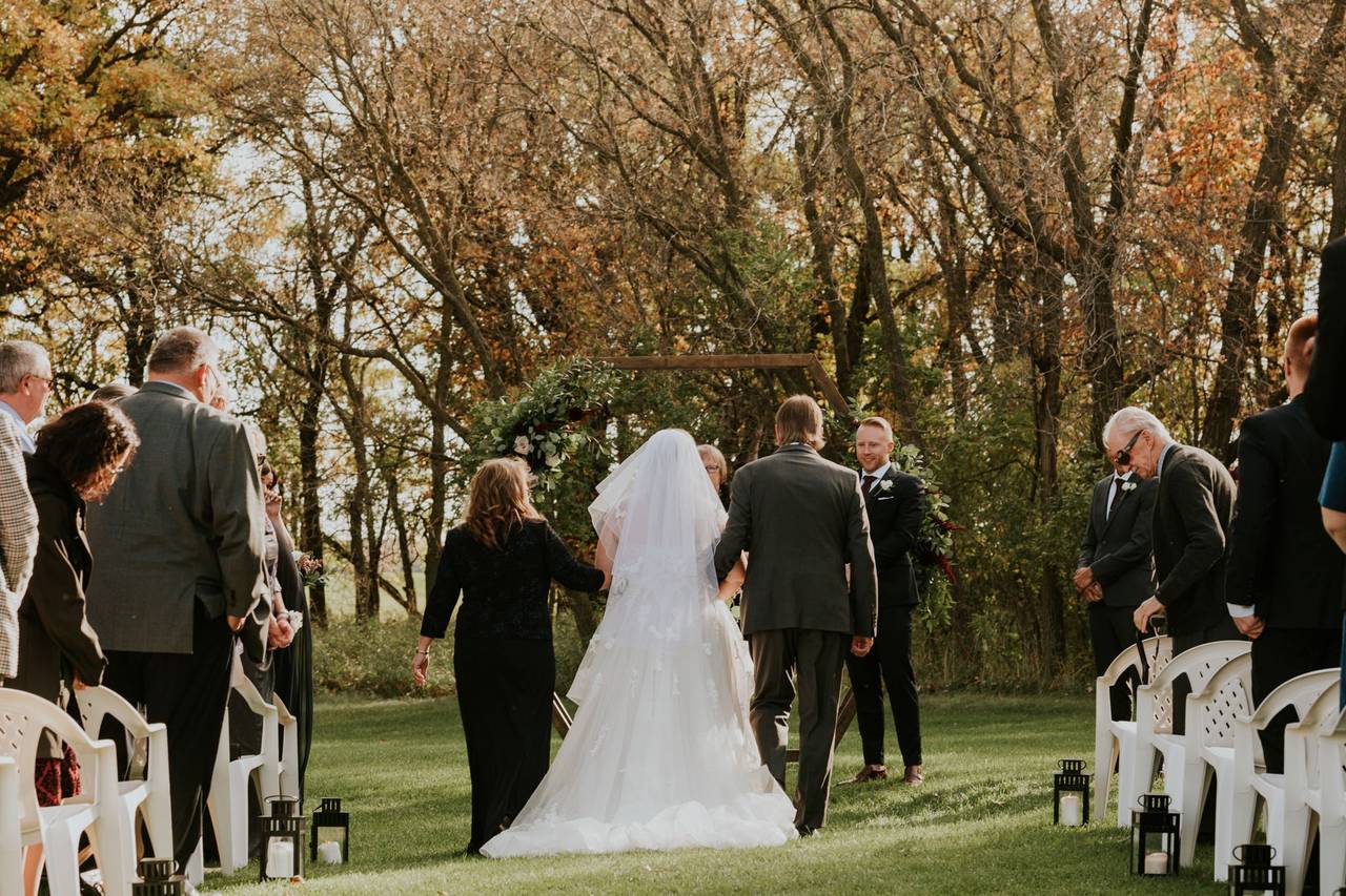 Southwood Golf & Country Club - Venue - Winnipeg - Weddingwire.ca