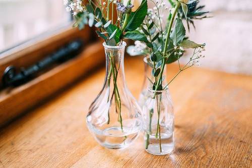 Bud vases