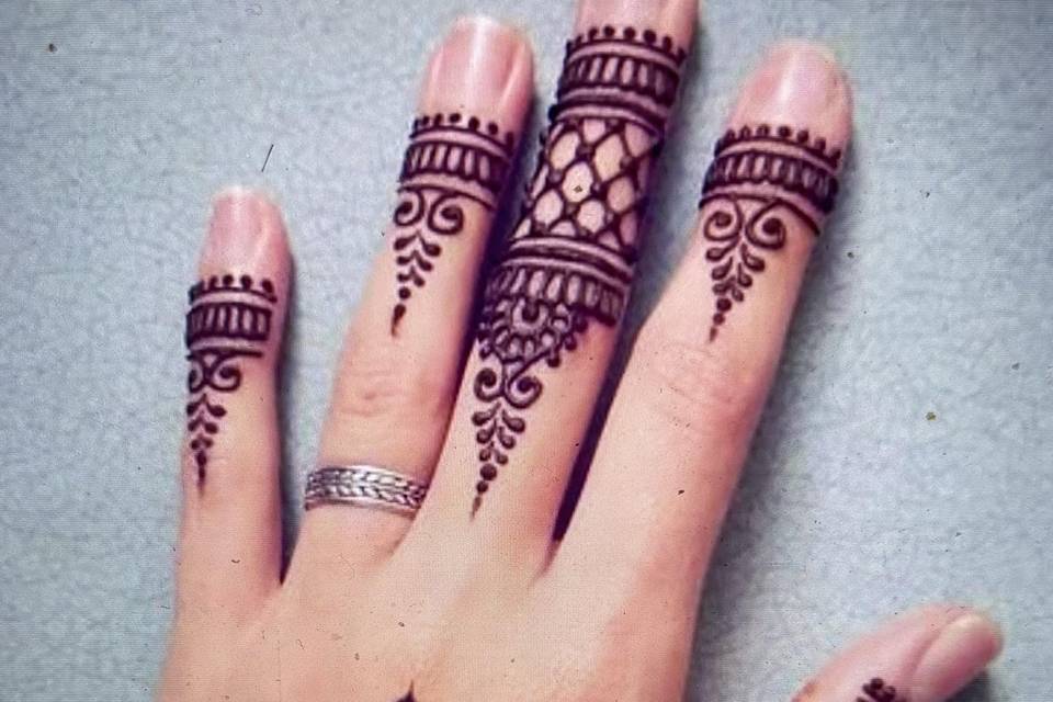 Henna design