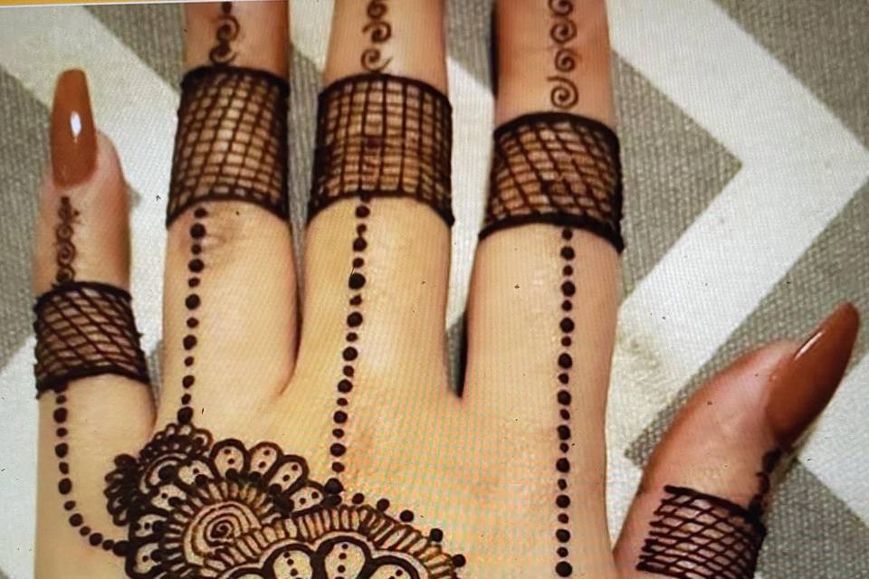 Henna design