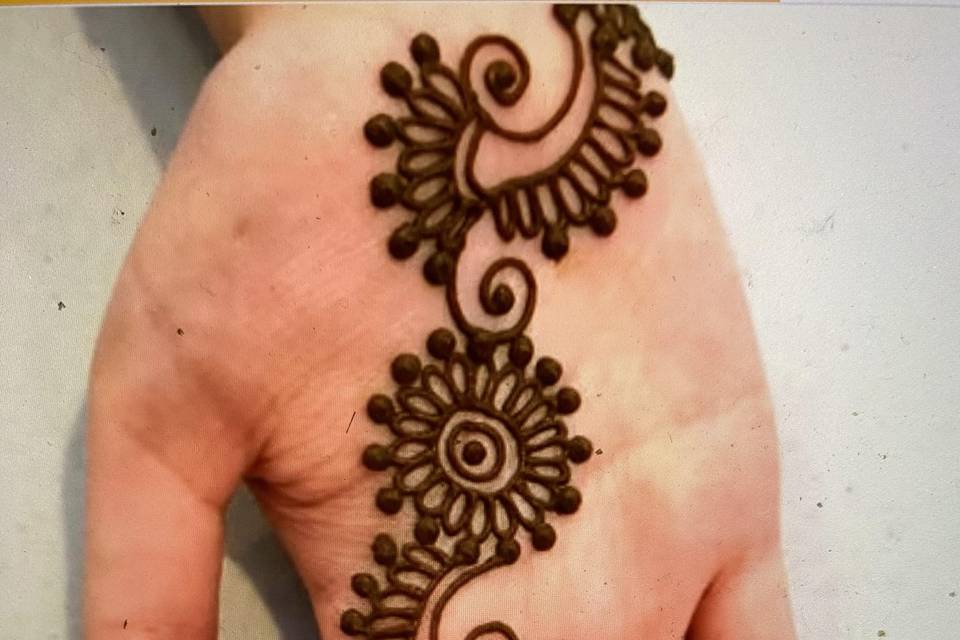 Henna design