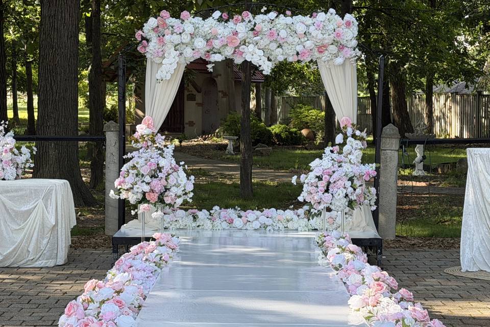 Outdoor Garden Wedding Arch