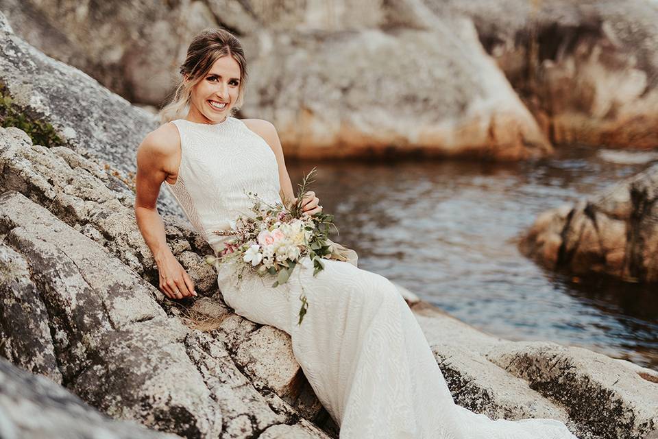 Bride on the rocks