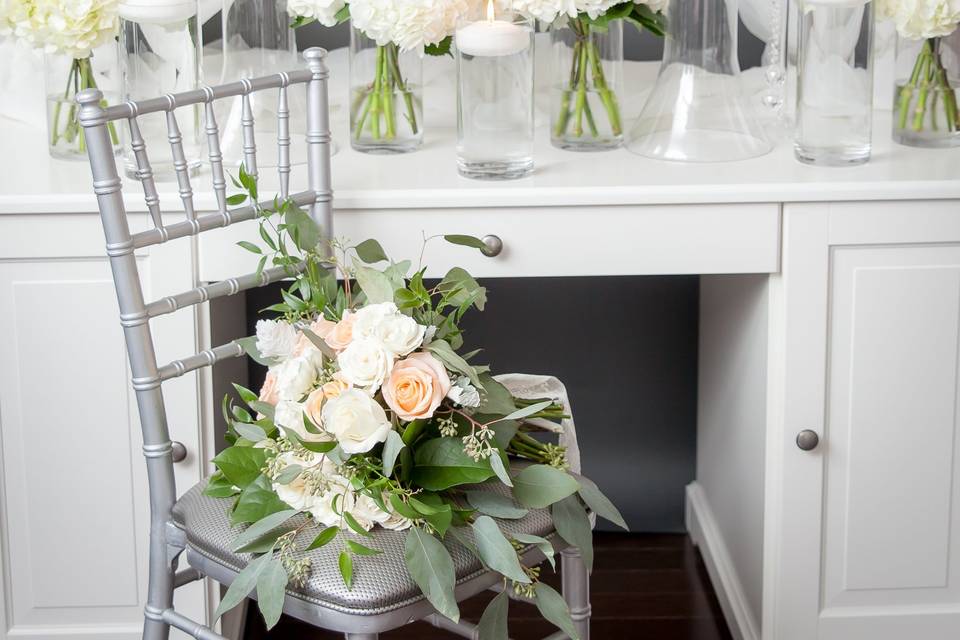 Blush and white Tablescape