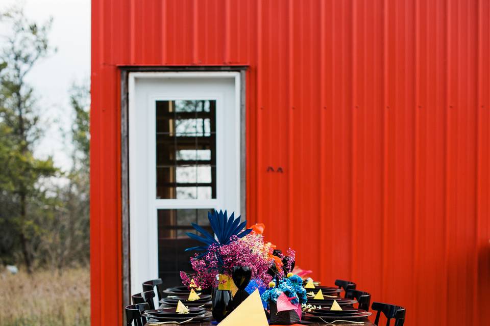 Colourful tablescape