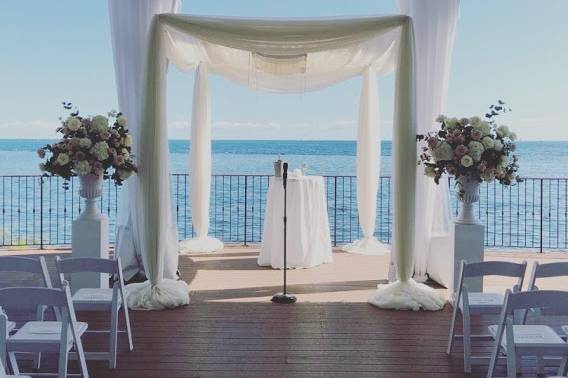 Chuppah by the Water