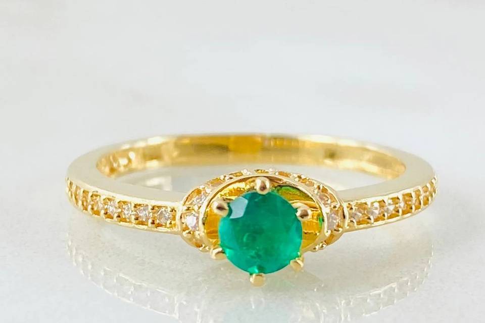 4Customizable 18K gold ring