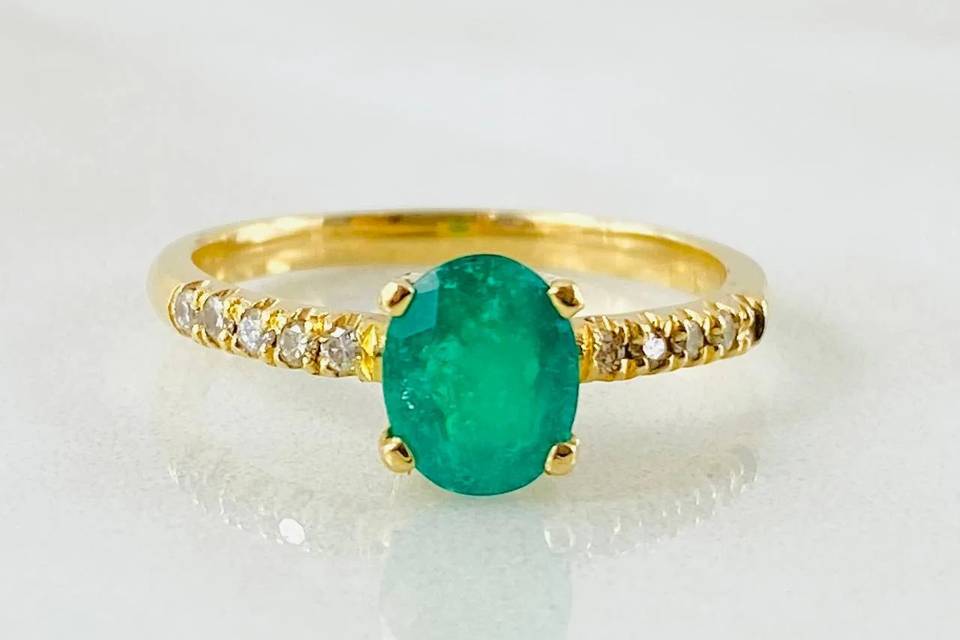 5Customizable 18K gold ring
