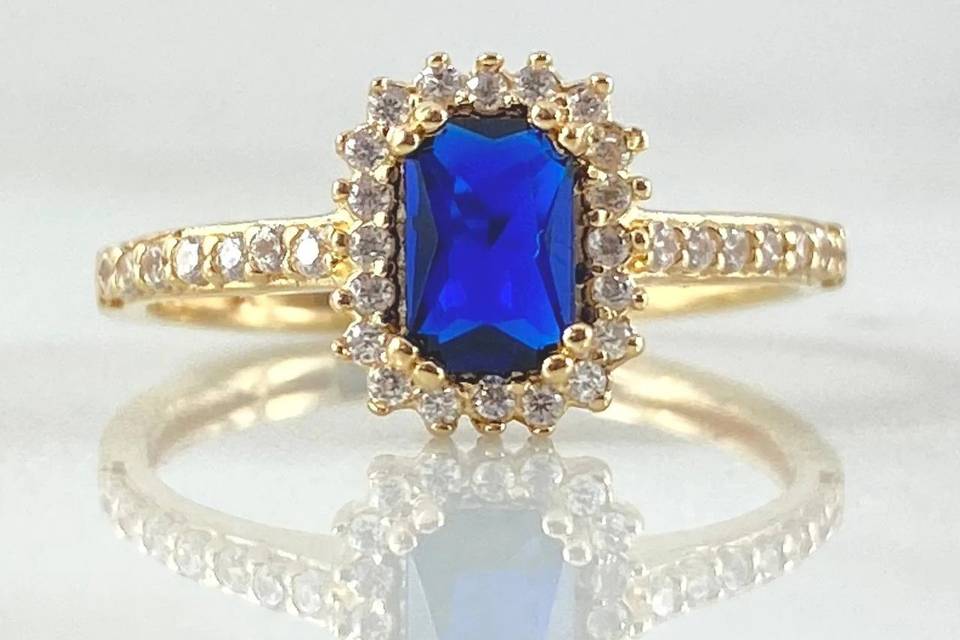 2Customizable 18K gold ring