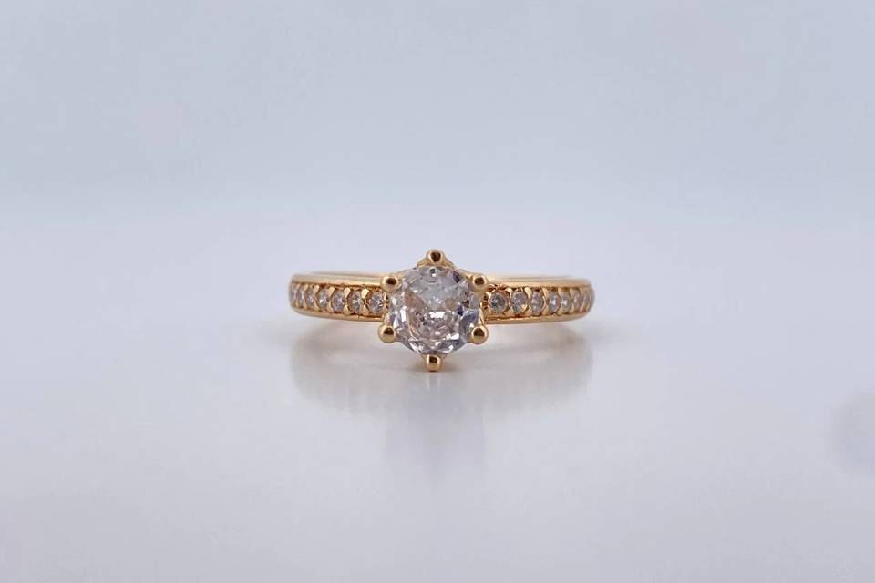 3Customizable 18K gold ring