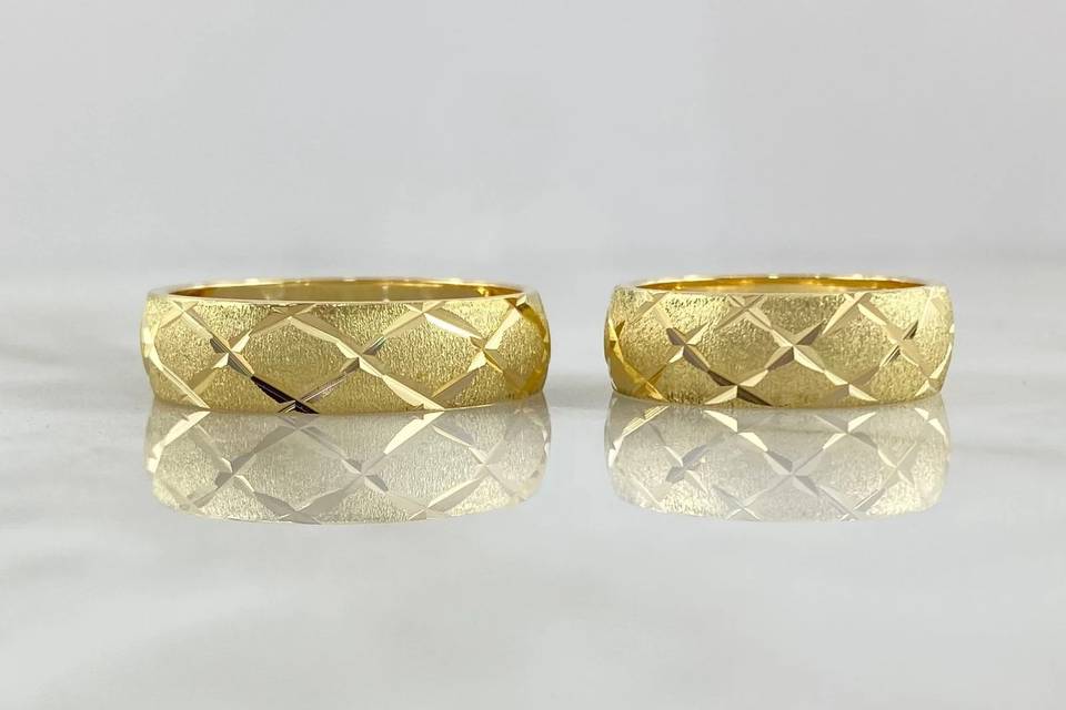 17Customizable 18K gold ring