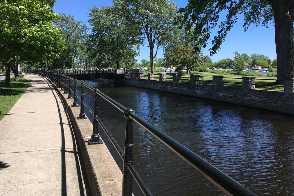 Surrounding area-Lachine Canal