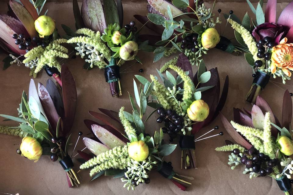 Rustic Boutonniers