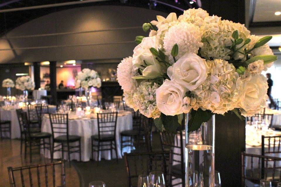 White Tall centerpiece