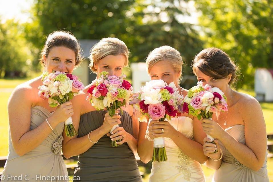 Pop of pink bouquets