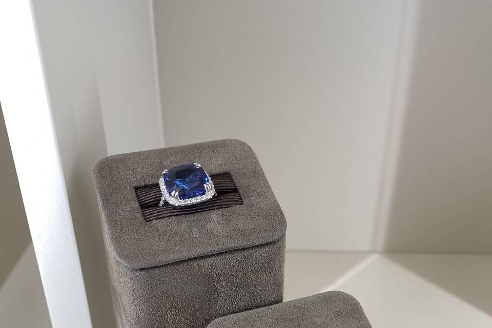 18k blue sapphire rings