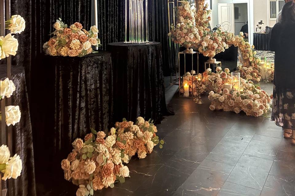Black decor