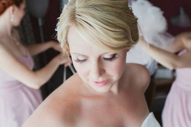 Calgary, Alberta wedding hair Photo by Lucyna Danuta Bakowsk