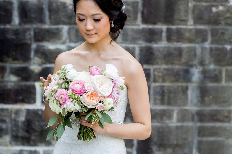 Toronto, Ontario bride and groom