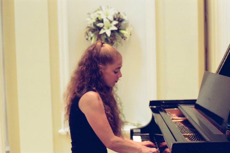 Alisa Gayle Pianist