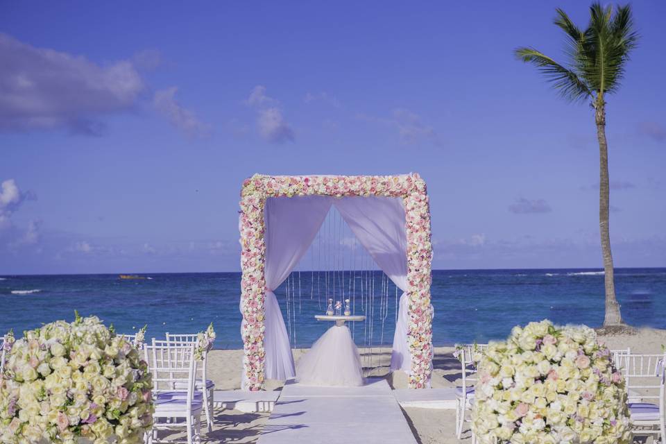 Beach ceremony puntacana