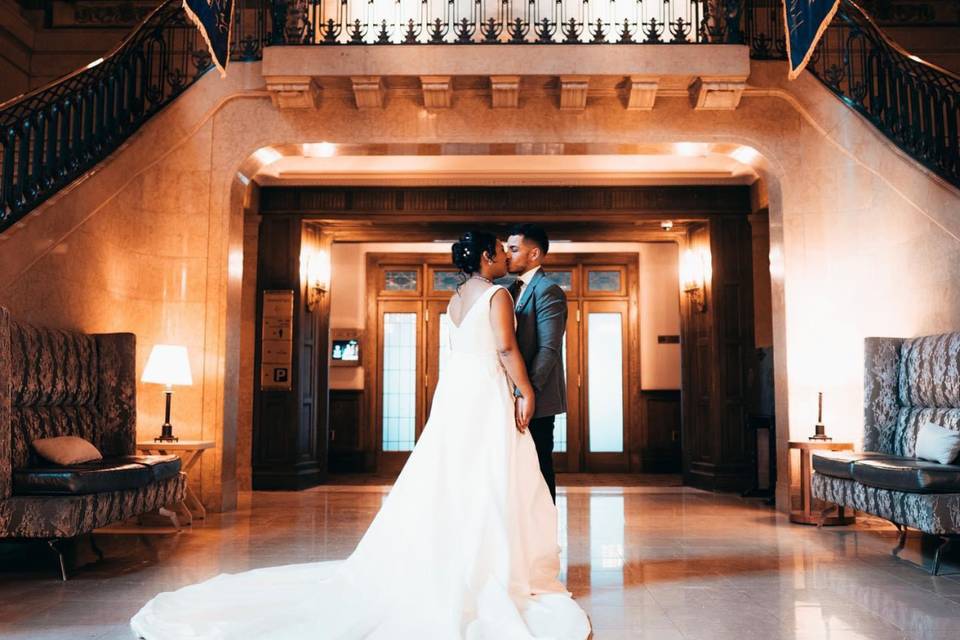 Newlywed in Château Frontenac