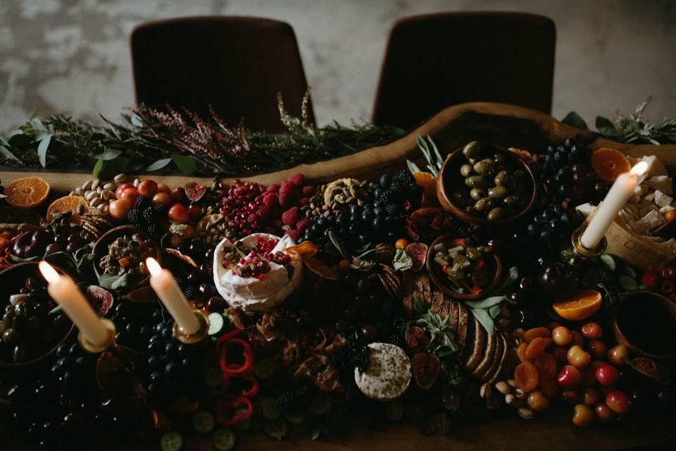 Autumnal grazing table