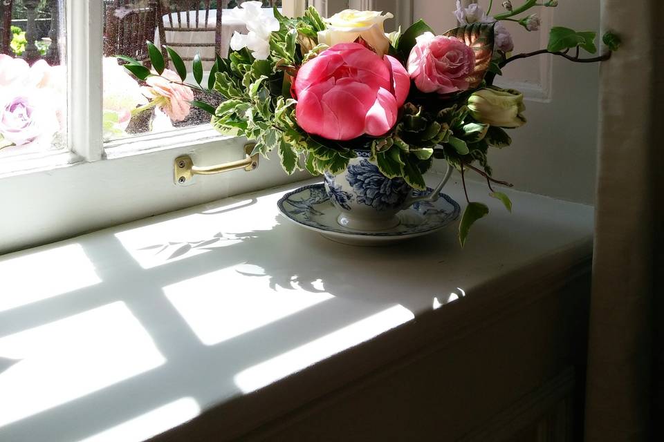 Sweetpea's teacup arrangement