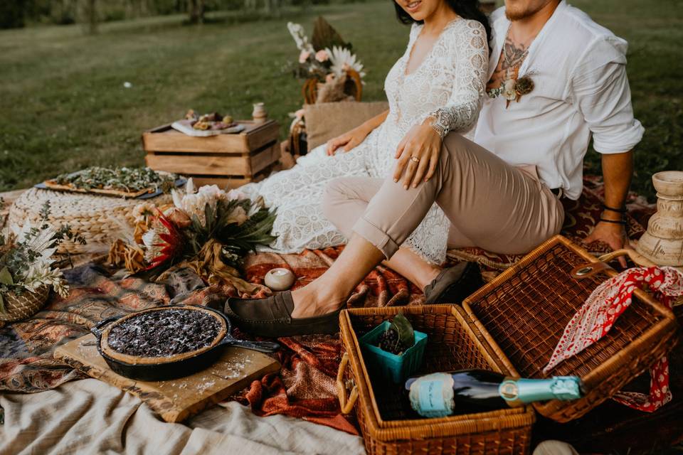 Picnic wedding