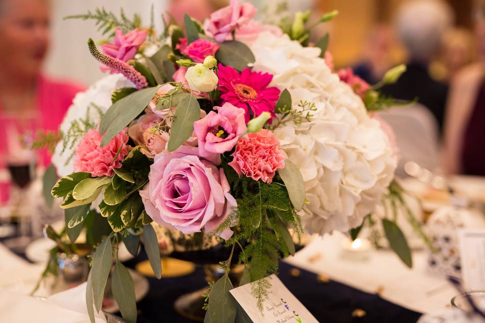 Summer Pink Centrepiece