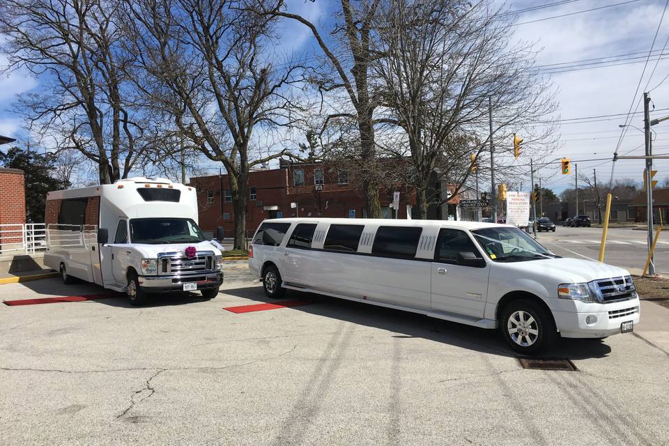 Rent a 2832 Passenger Party Bus Limousine in Boston Massachusetts