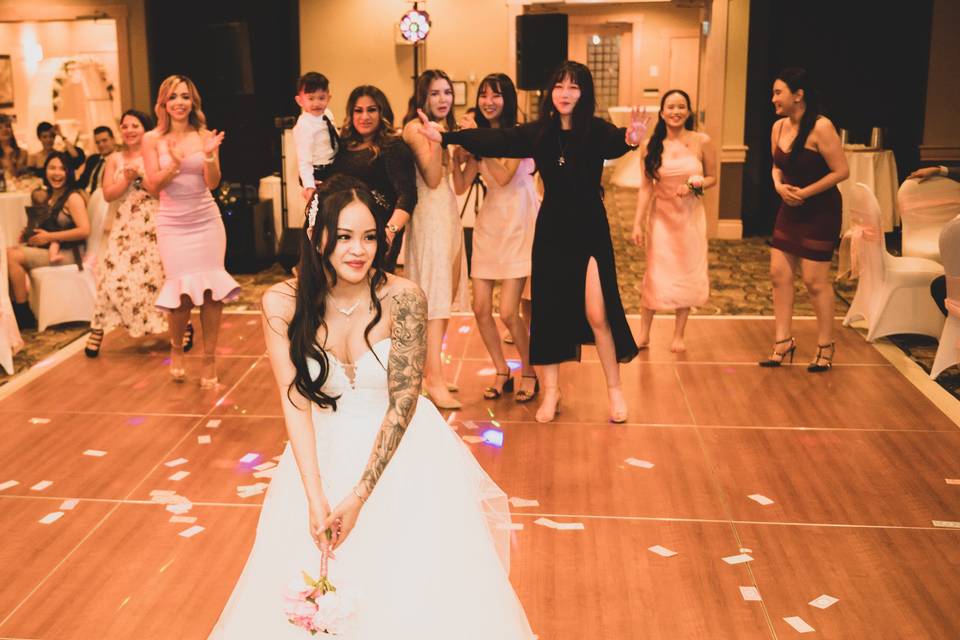 Bouquet toss