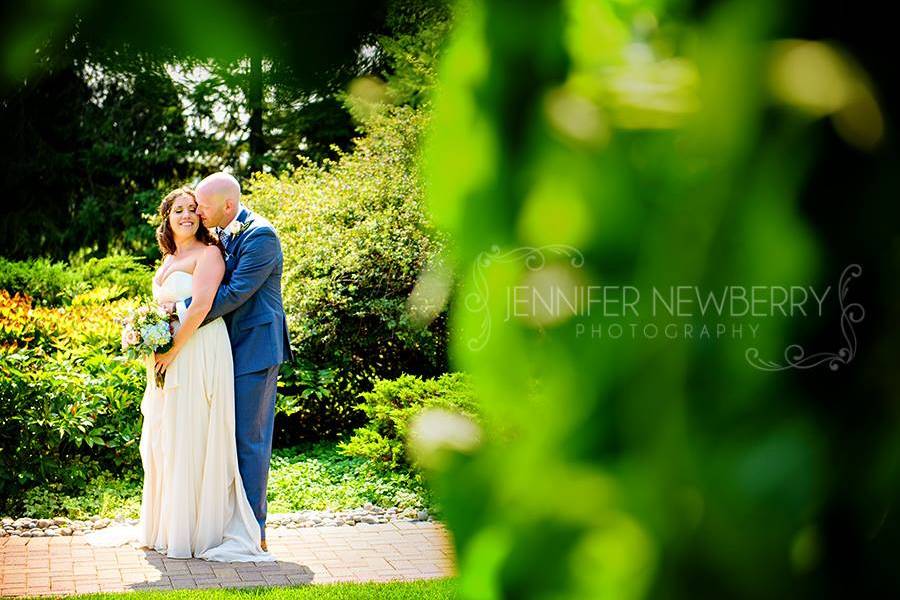 Newmarket, Ontario bride and groom