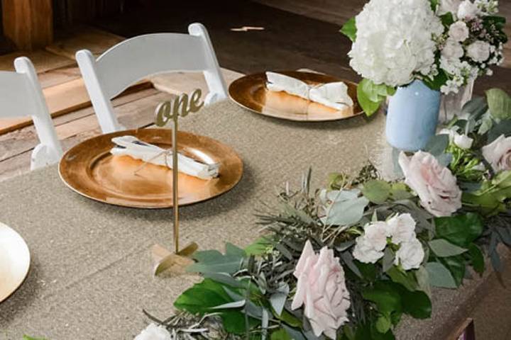 Reception table flowers