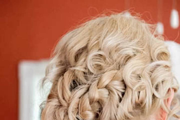 Bridesmaid hairdo