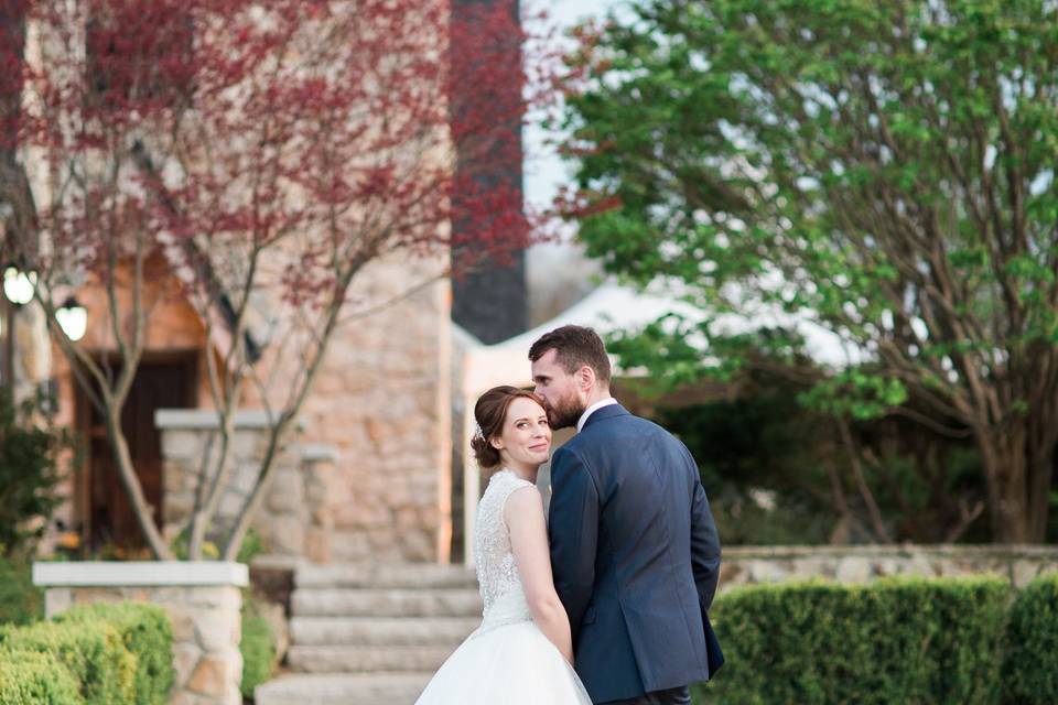 Avenue Photo - Toronto Wedding